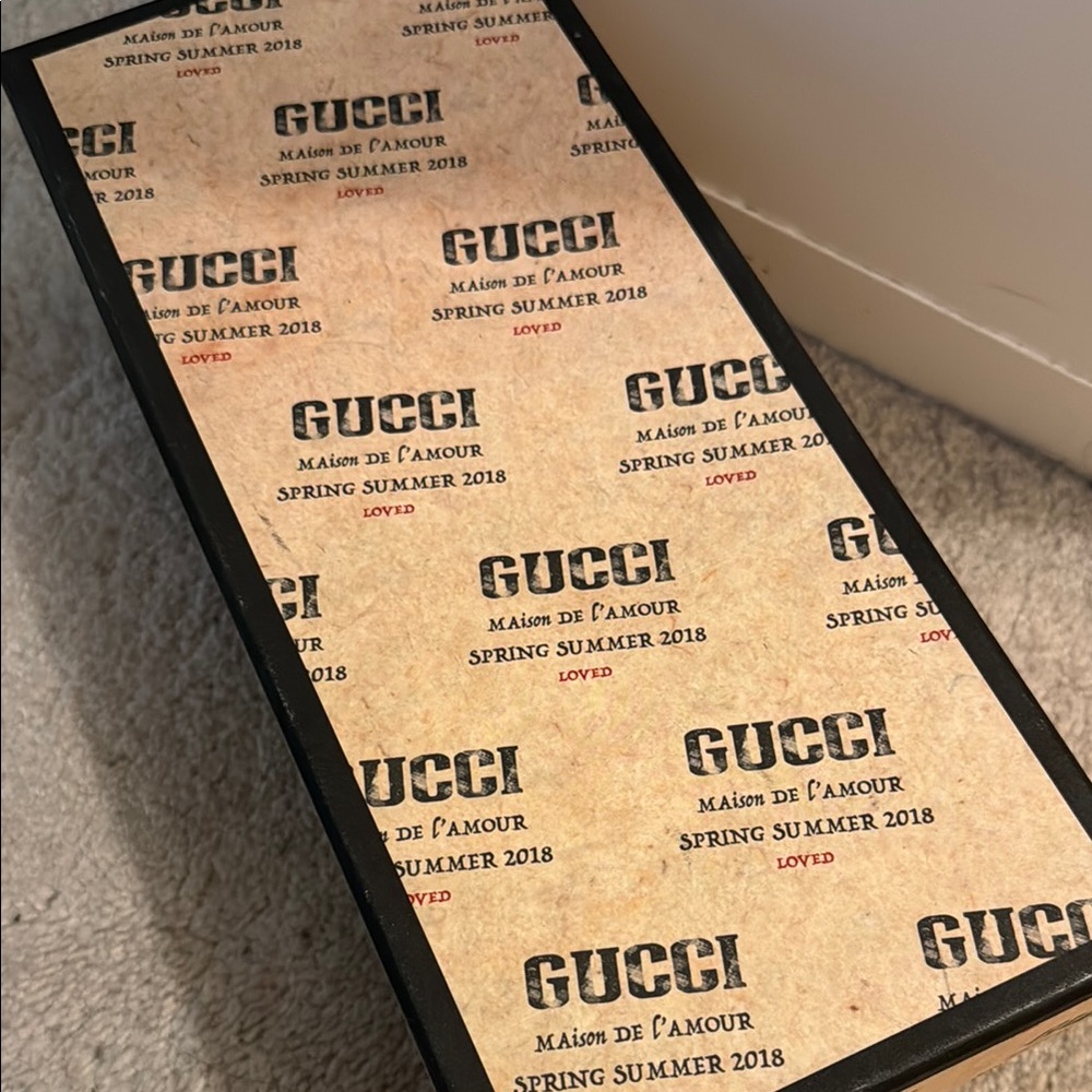 Gucci Cream and Black Flats with Signature Bow - Picture 3 of 4